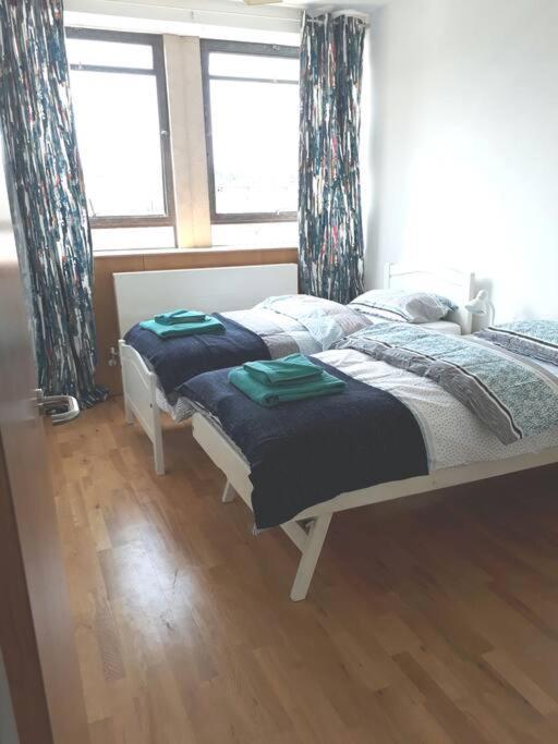 Trendy, Urban Open Plan Apartment Bristol Zewnętrze zdjęcie
